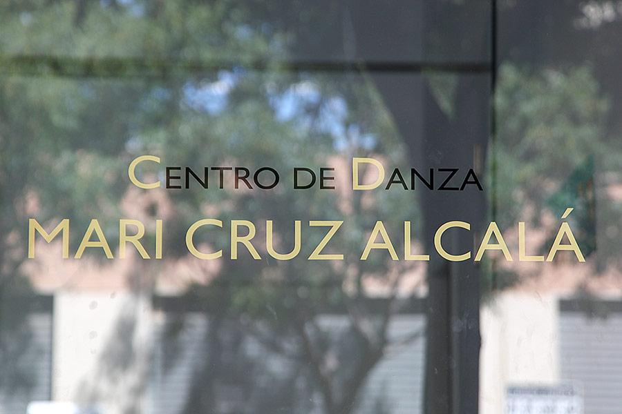 Letras Centro de Danza Mari Cruz Alcalá